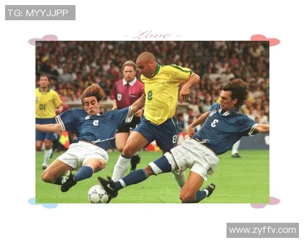 足球明星走路的姿势揭秘如何影响他们在场上的表现与魅力